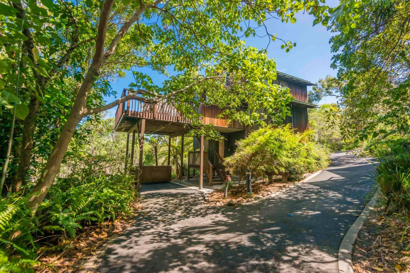 The Oasis Apartments And Treetop Houses ไบรอนเบย์ ภายนอก รูปภาพ
